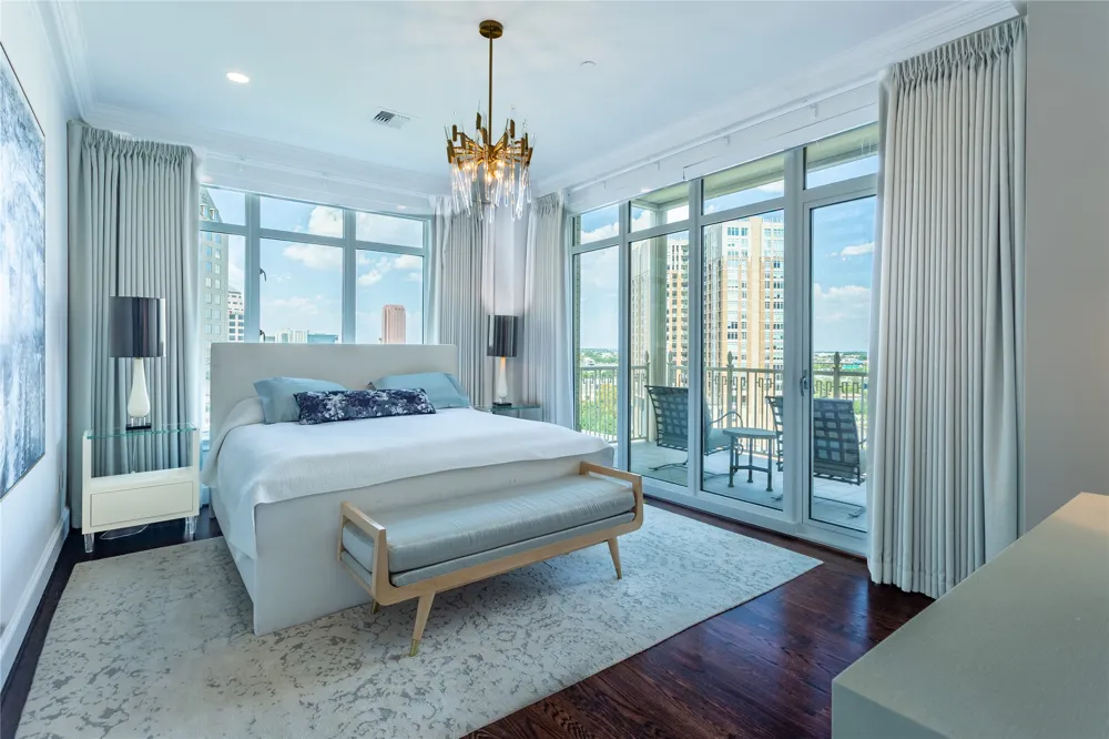 2525 Pearl Street #1001 Dallas, TX 75201