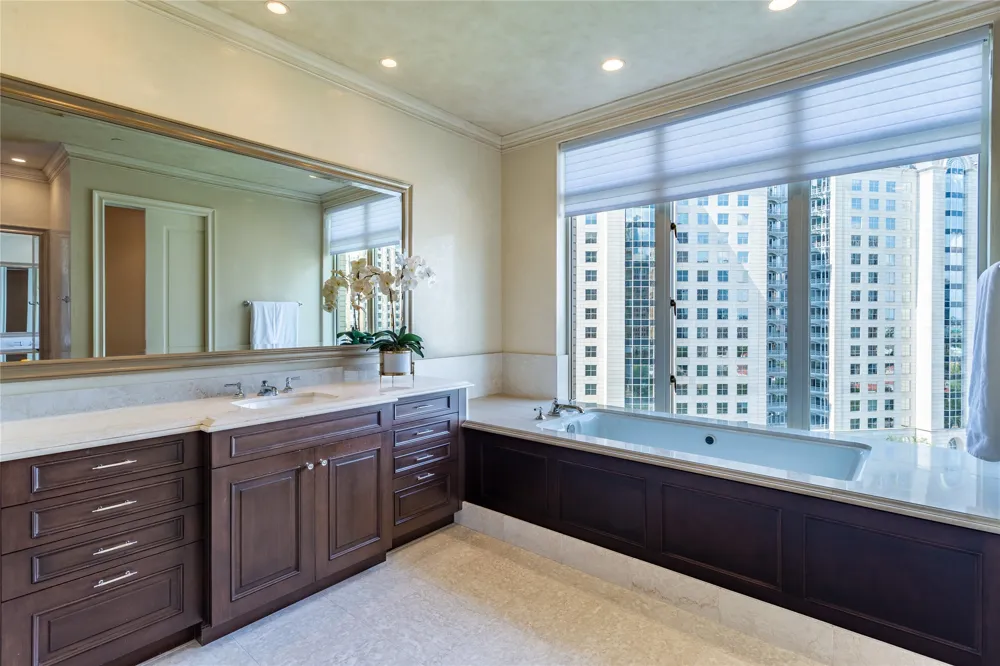 2525 Pearl Street #1001 Dallas, TX 75201