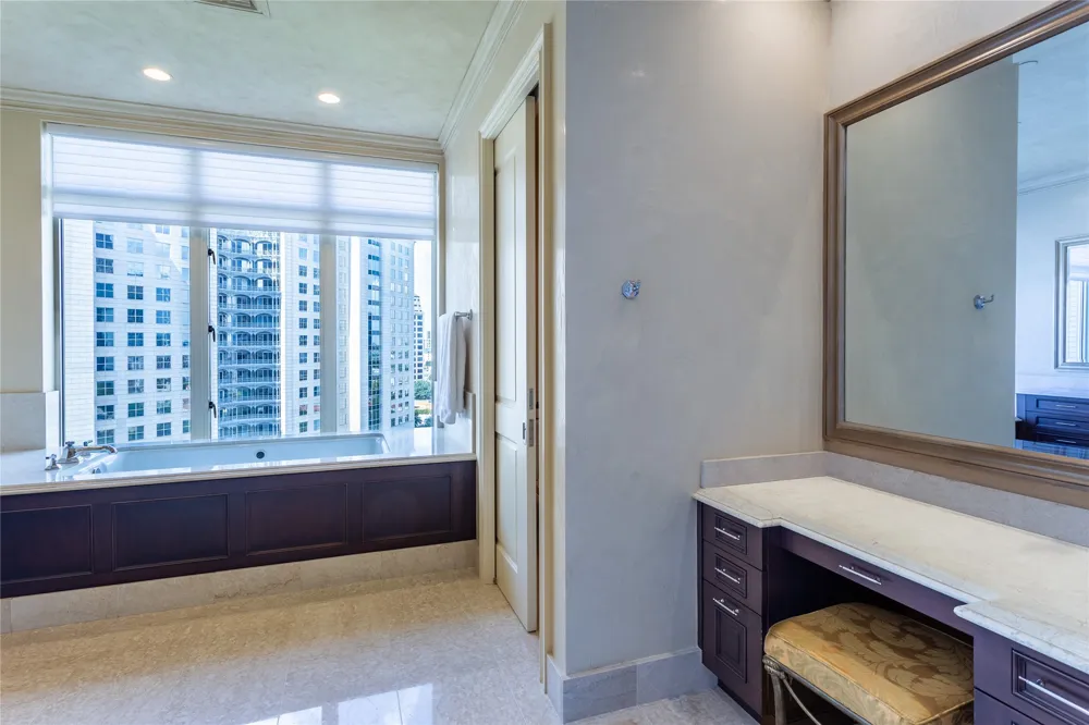 2525 Pearl Street #1001 Dallas, TX 75201