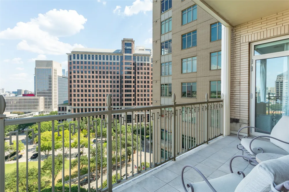 2525 Pearl Street #1001 Dallas, TX 75201