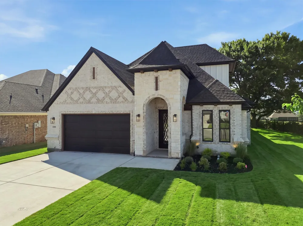 1101 Aviara Court Granbury, TX 76048