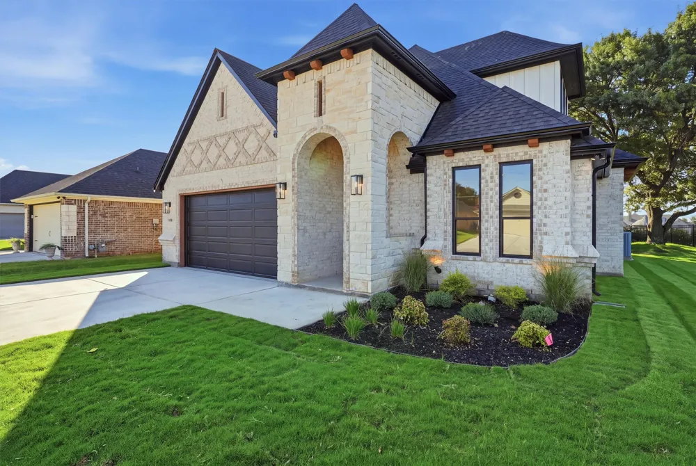 1101 Aviara Court Granbury, TX 76048