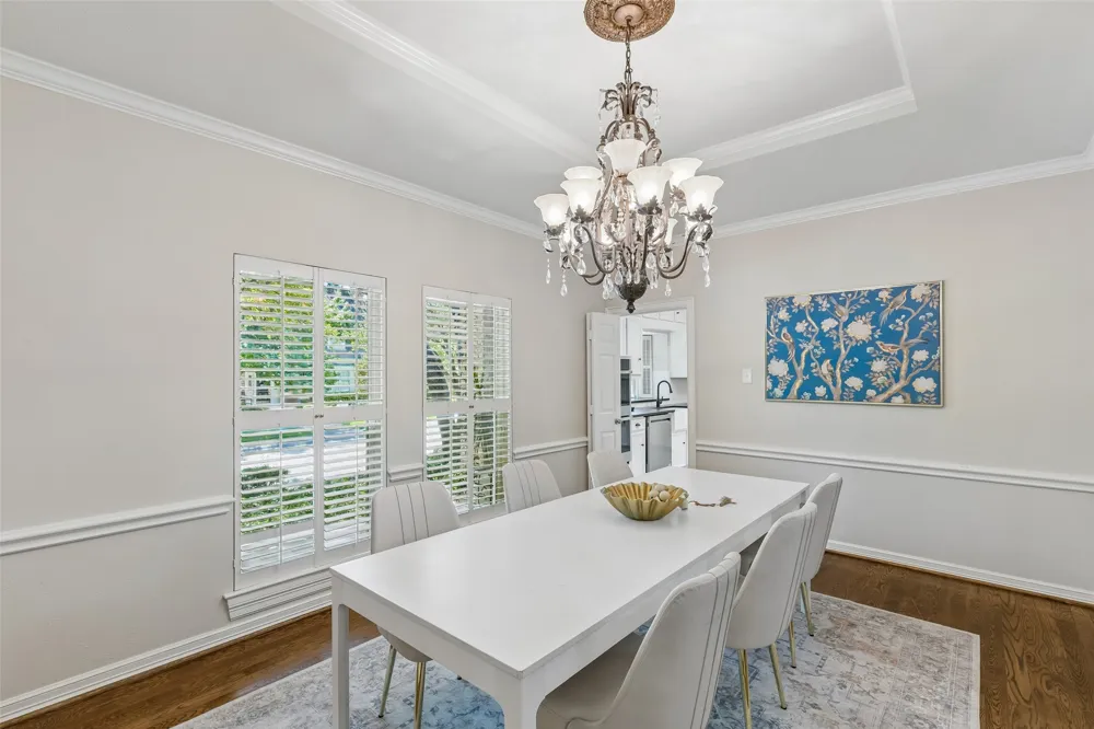 9631 Hilldale Drive Dallas, TX 75231