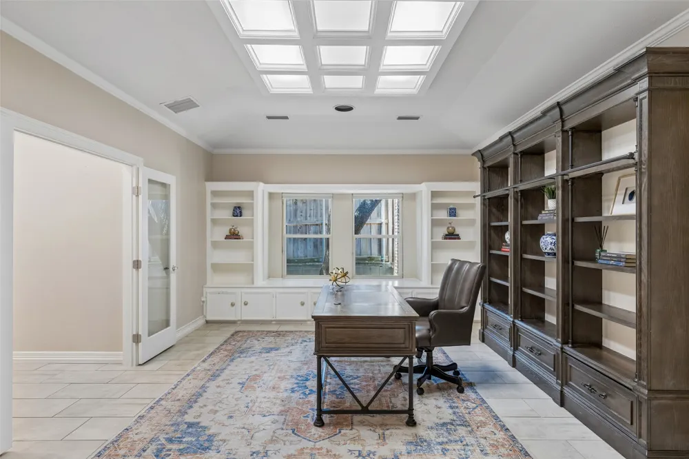 9631 Hilldale Drive Dallas, TX 75231