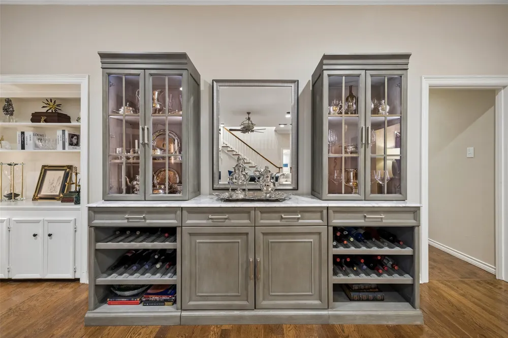 9631 Hilldale Drive Dallas, TX 75231
