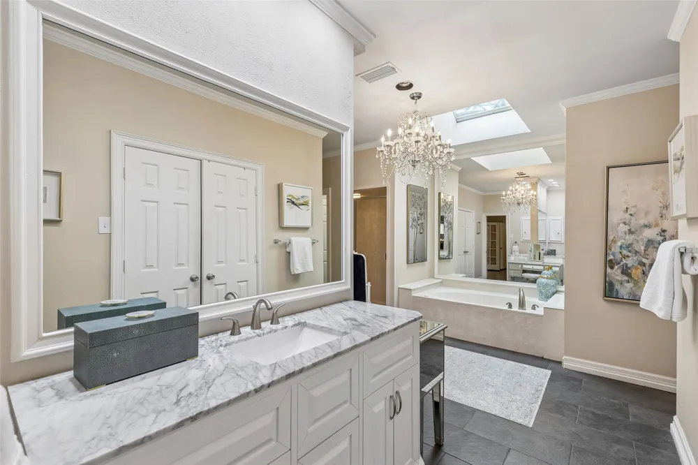 9631 Hilldale Drive Dallas, TX 75231