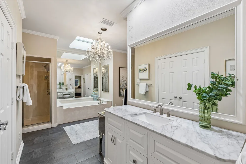 9631 Hilldale Drive Dallas, TX 75231