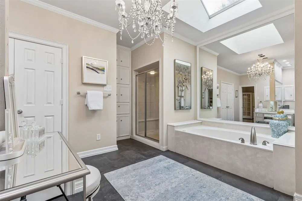 9631 Hilldale Drive Dallas, TX 75231