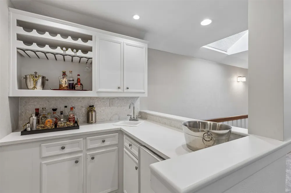 9631 Hilldale Drive Dallas, TX 75231