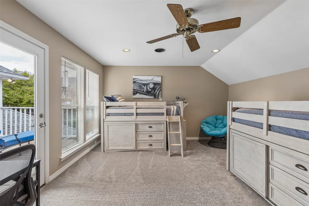 9631 Hilldale Drive Dallas, TX 75231