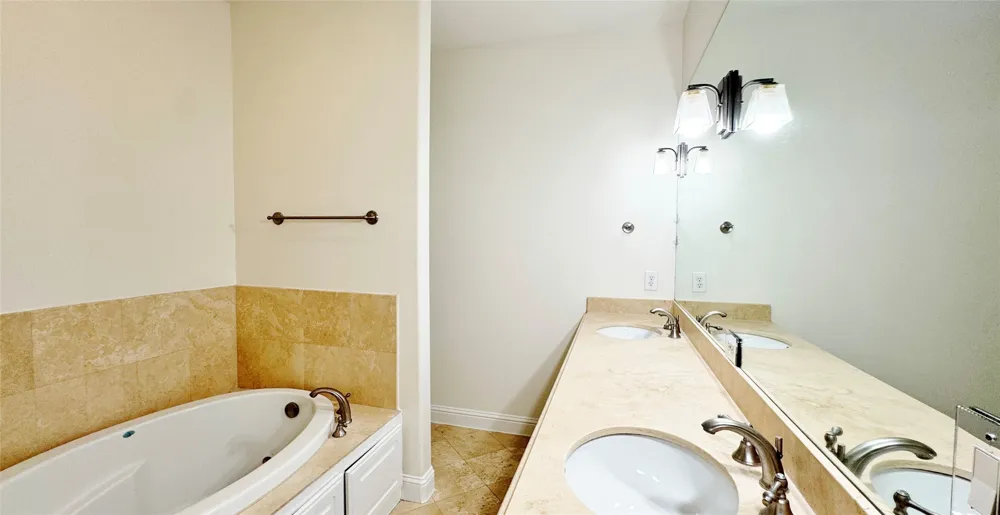 4148 Grassmere Lane #4A University Park, TX 75205