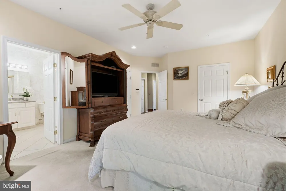 1001 MONROE DRIVE Warwick, PA 18974