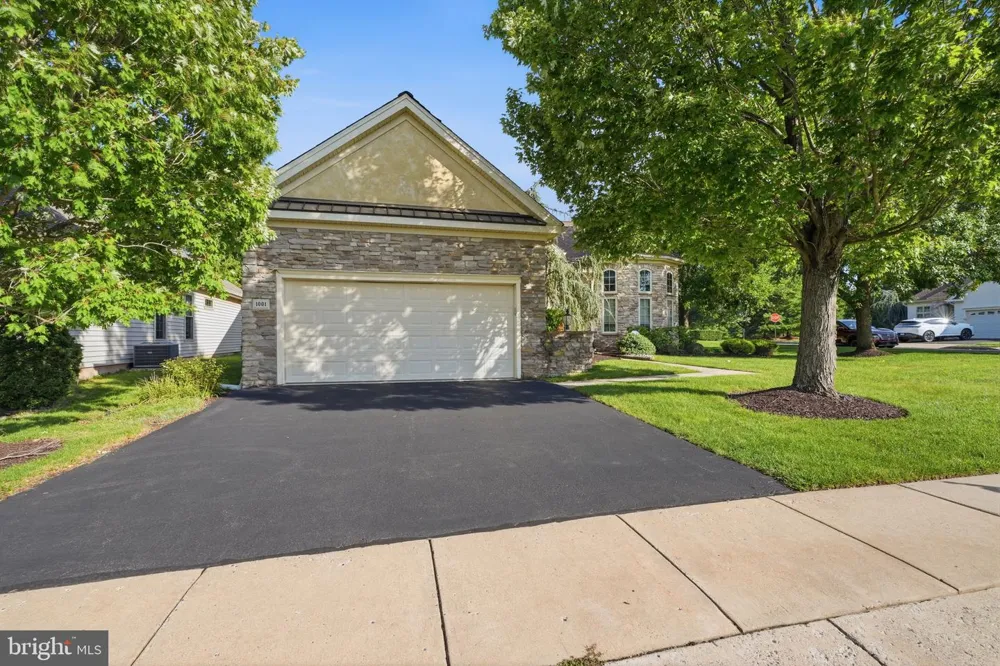1001 MONROE DRIVE Warwick, PA 18974