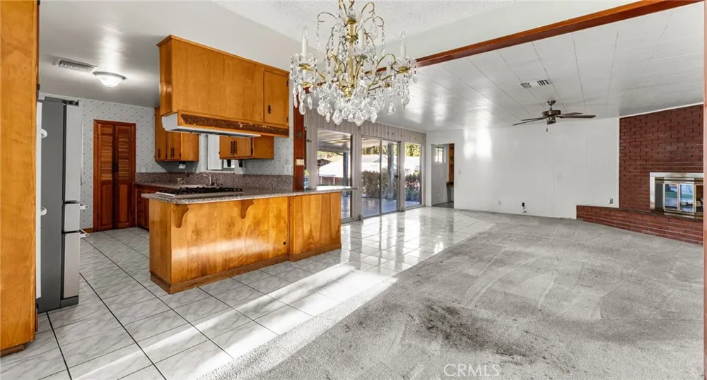 706 Quince Upland, CA 91786