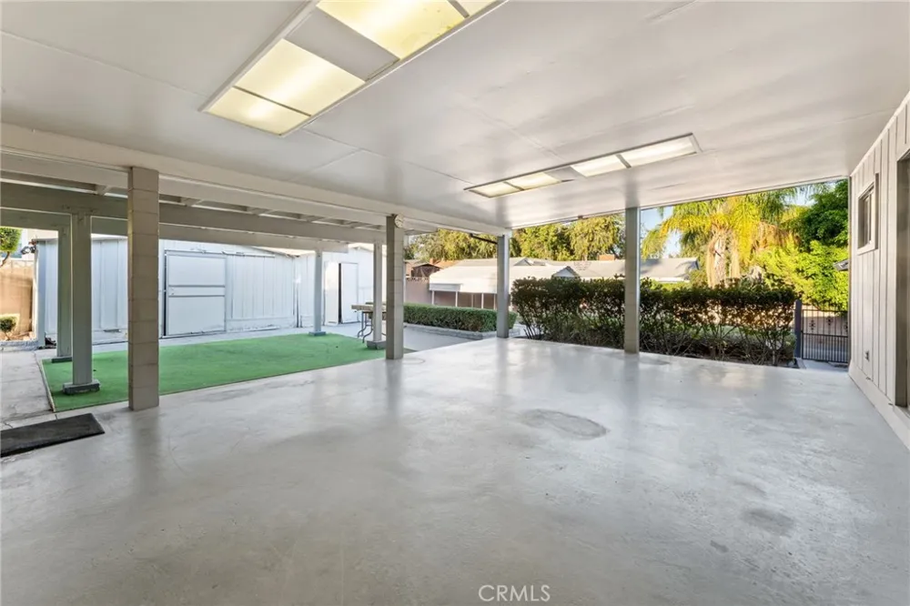 706 Quince Upland, CA 91786