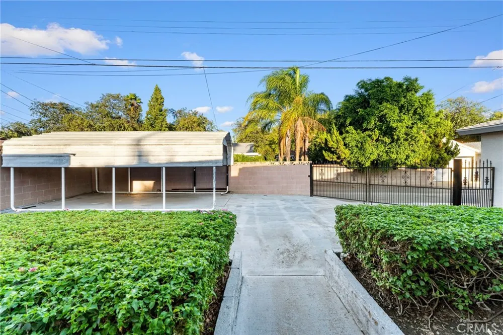 706 Quince Upland, CA 91786