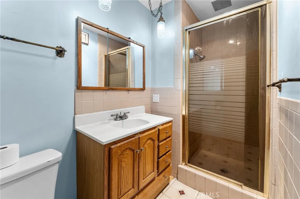 706 Quince Upland, CA 91786