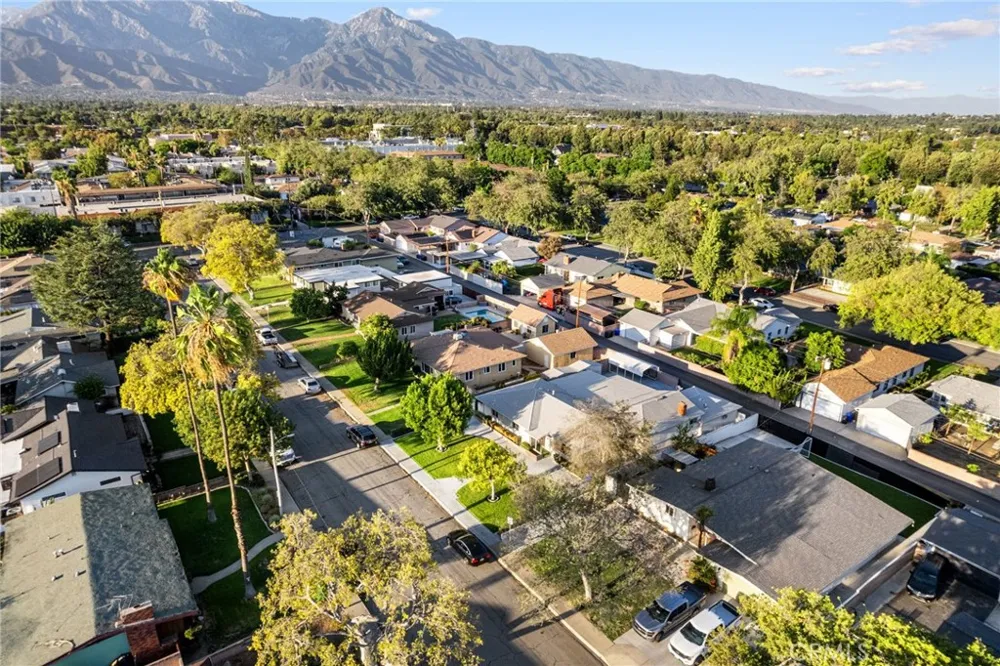 706 Quince Upland, CA 91786