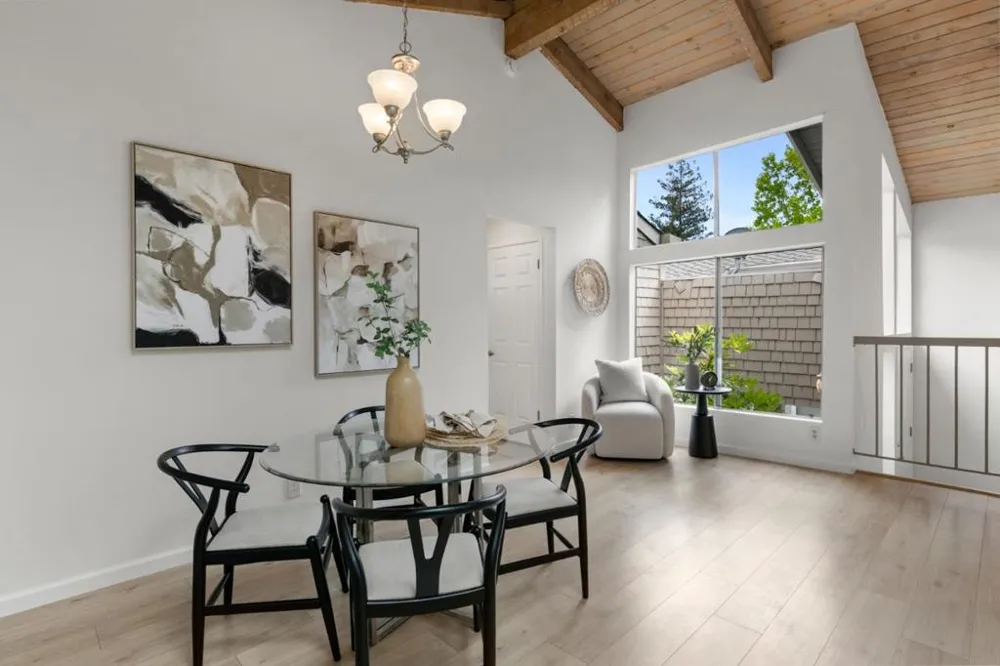 22990 Cricket Hill Road Cupertino, CA 95014