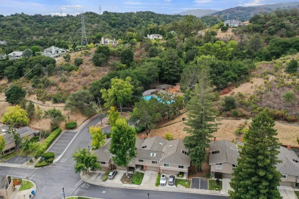 22990 Cricket Hill Road Cupertino, CA 95014