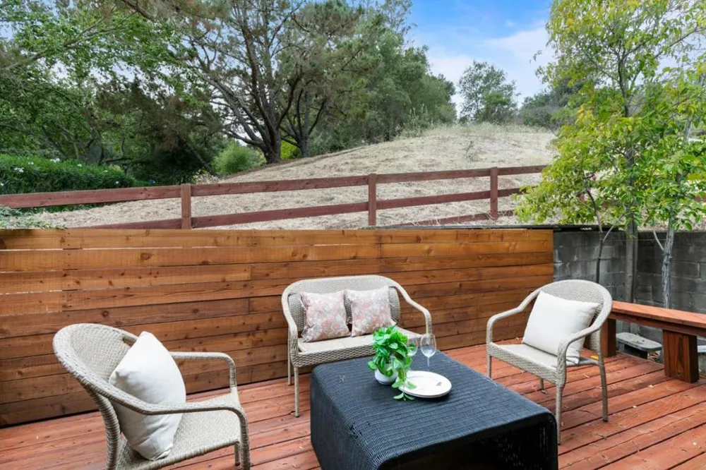22990 Cricket Hill Road Cupertino, CA 95014