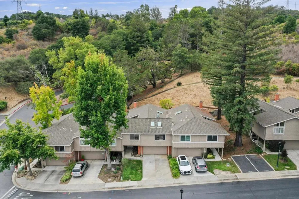22990 Cricket Hill Road Cupertino, CA 95014