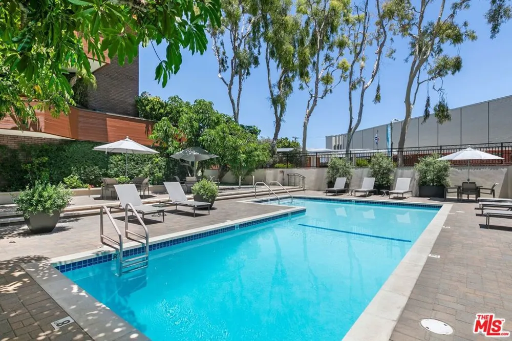 300 Swall Drive #256 Beverly Hills, CA 90211