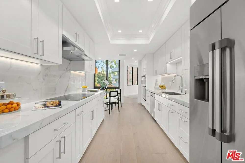300 Swall Drive #256 Beverly Hills, CA 90211