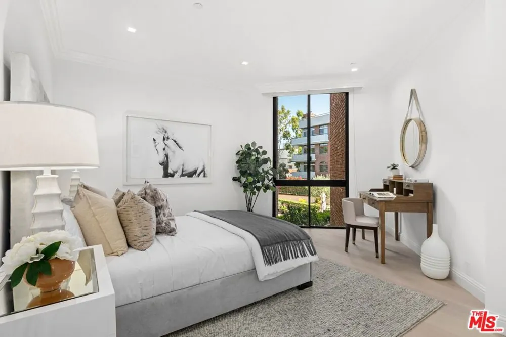 300 Swall Drive #256 Beverly Hills, CA 90211