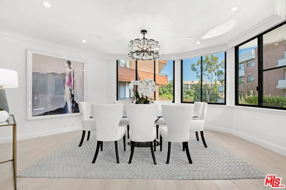 300 Swall Drive #256 Beverly Hills, CA 90211