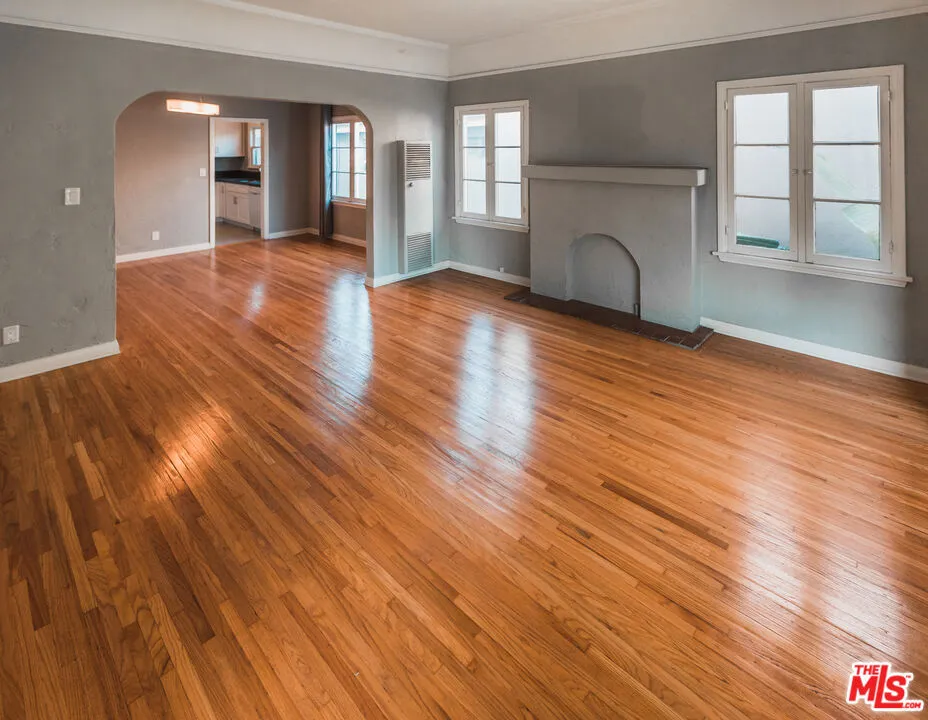 817 Westmount Drive #819.5 West Hollywood, CA 90069
