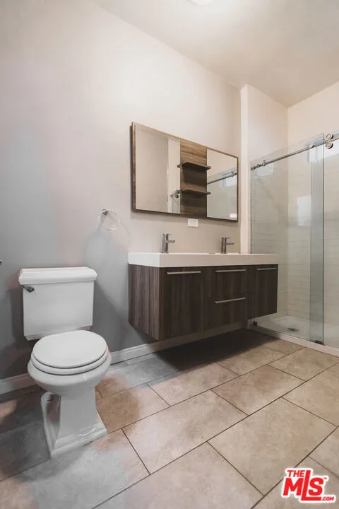 817 Westmount Drive #819.5 West Hollywood, CA 90069
