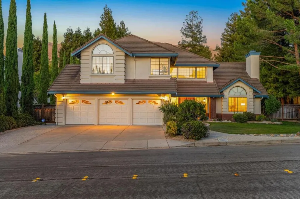 44471 View Point Circle Fremont, CA 94539