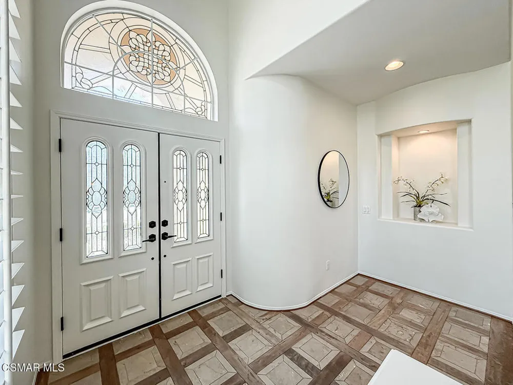 1971 Seabreeze Street Thousand Oaks, CA 91320