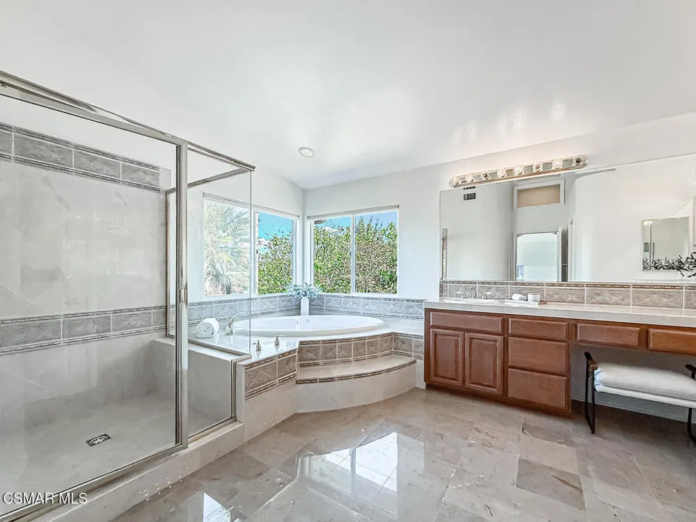 1971 Seabreeze Street Thousand Oaks, CA 91320