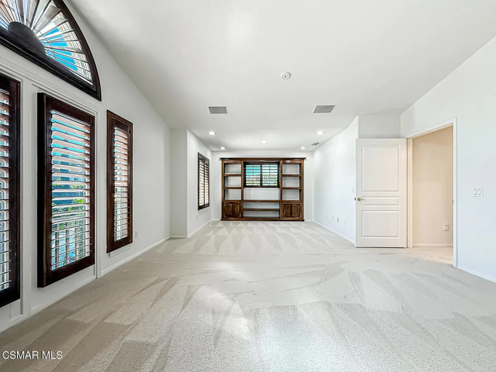 1971 Seabreeze Street Thousand Oaks, CA 91320
