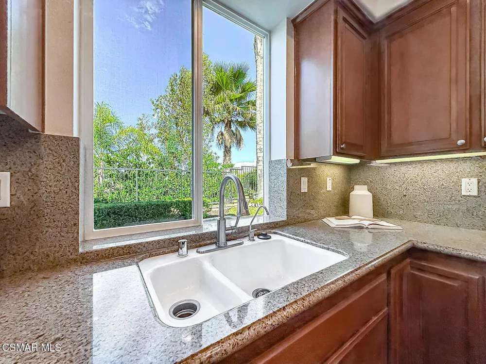 1971 Seabreeze Street Thousand Oaks, CA 91320