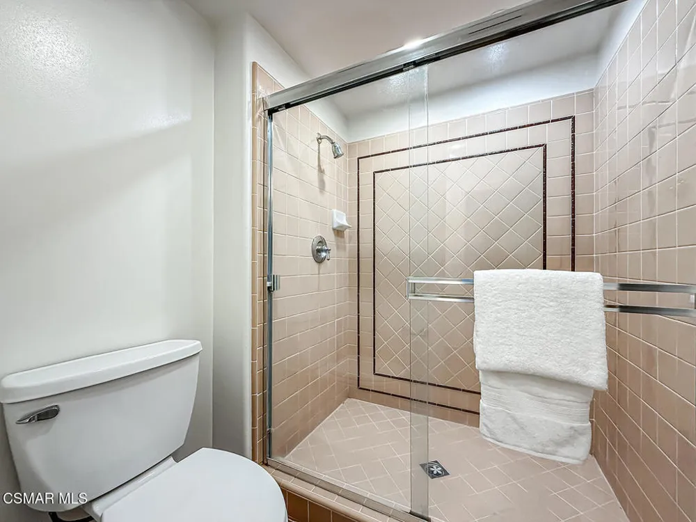 1971 Seabreeze Street Thousand Oaks, CA 91320