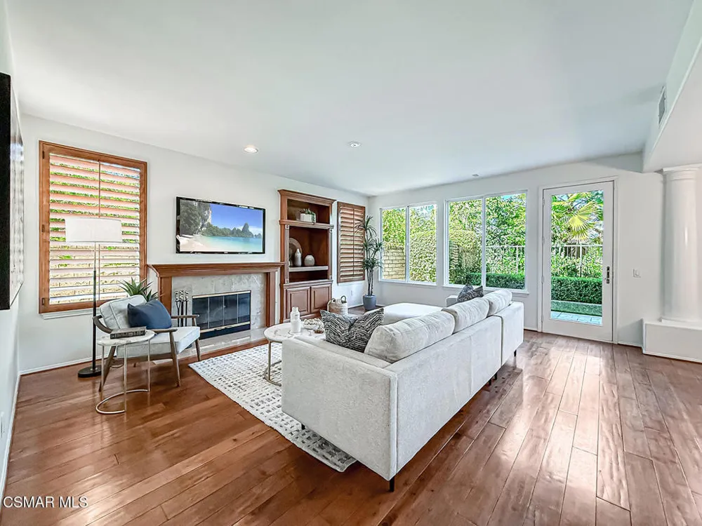 1971 Seabreeze Street Thousand Oaks, CA 91320