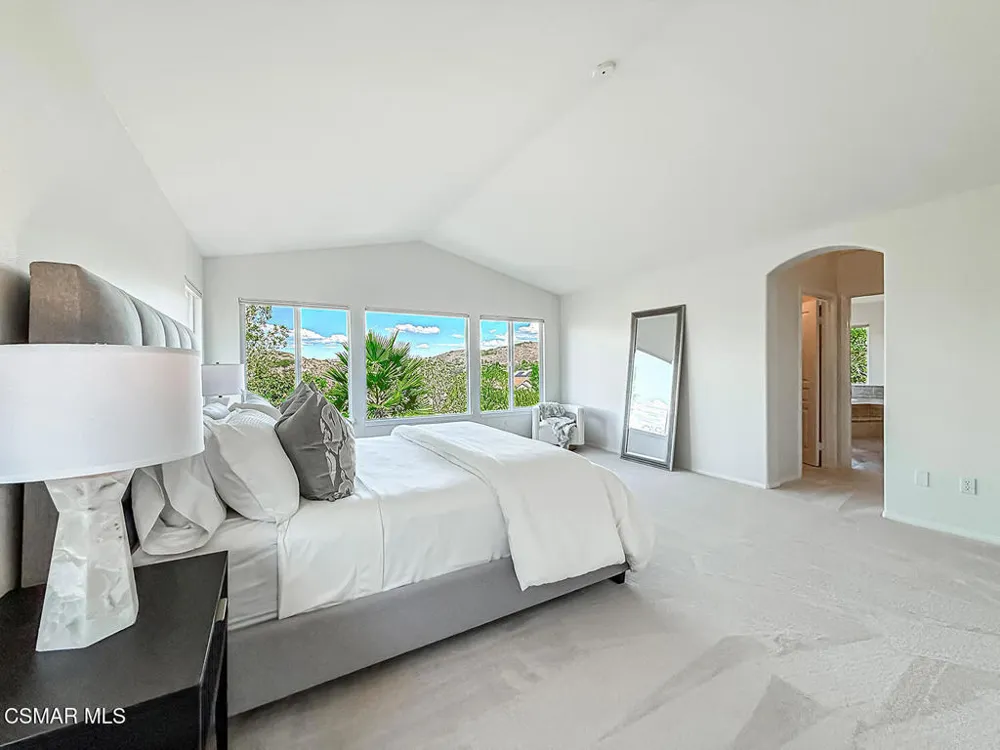 1971 Seabreeze Street Thousand Oaks, CA 91320