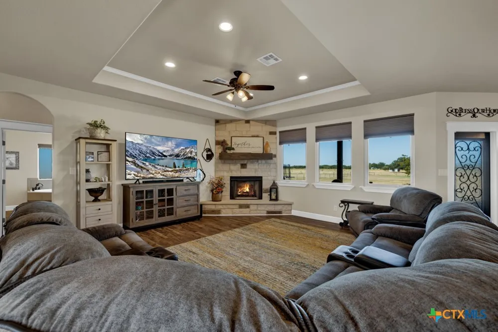 8383 State Highway 123 Seguin, TX 78155