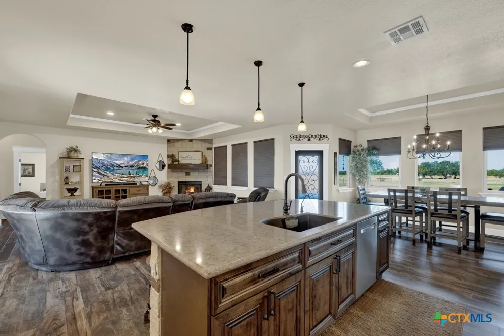 8383 State Highway 123 Seguin, TX 78155