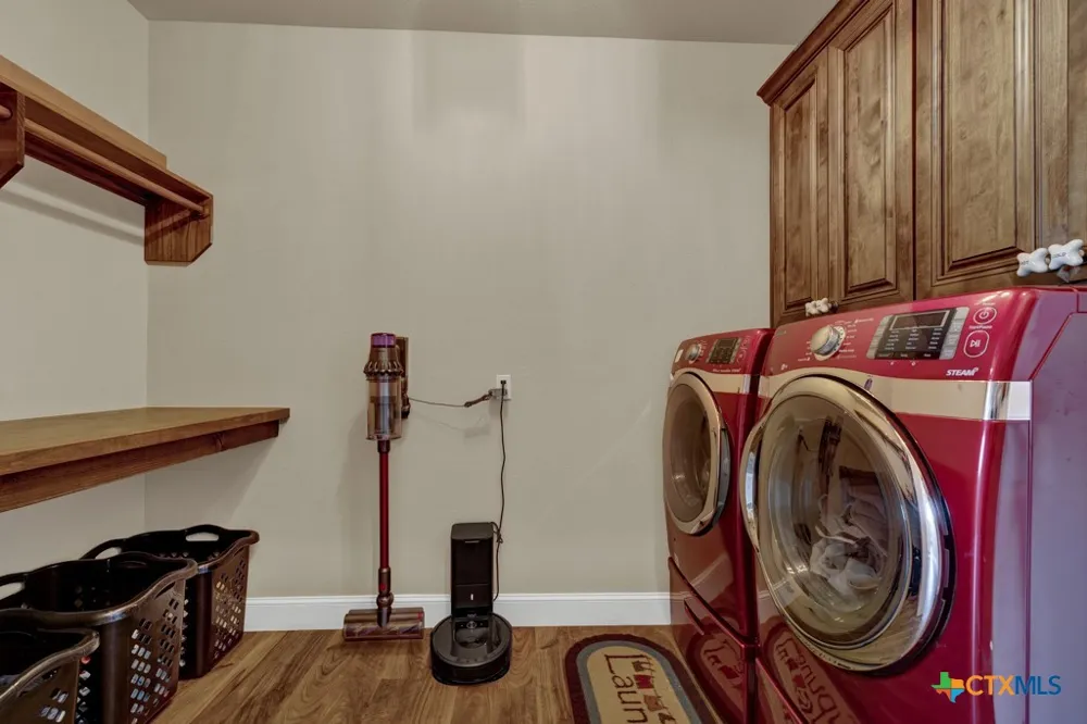 8383 State Highway 123 Seguin, TX 78155