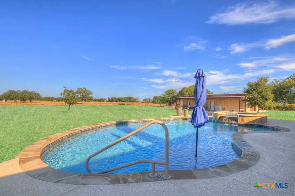 8383 State Highway 123 Seguin, TX 78155
