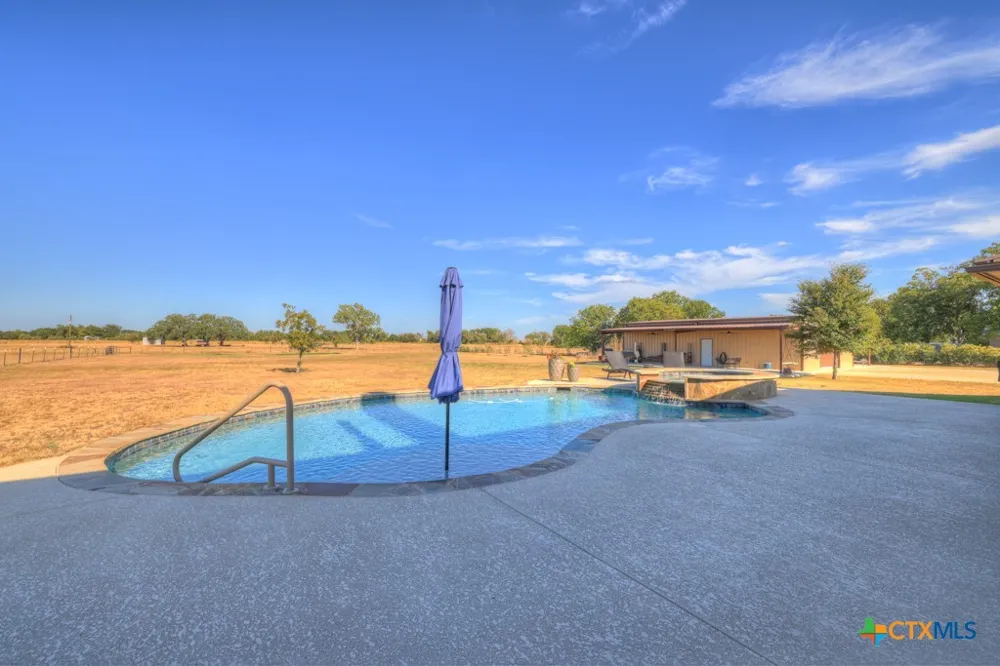 8383 State Highway 123 Seguin, TX 78155