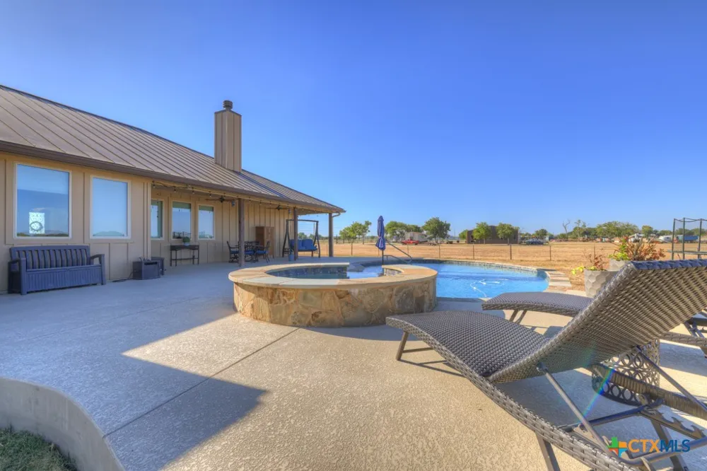 8383 State Highway 123 Seguin, TX 78155