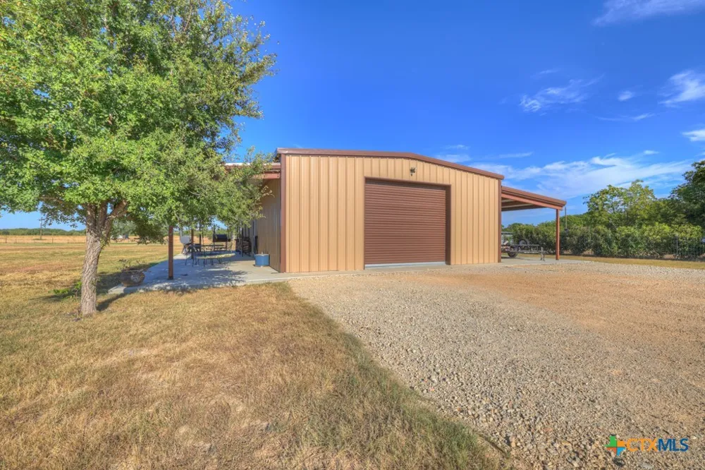 8383 State Highway 123 Seguin, TX 78155