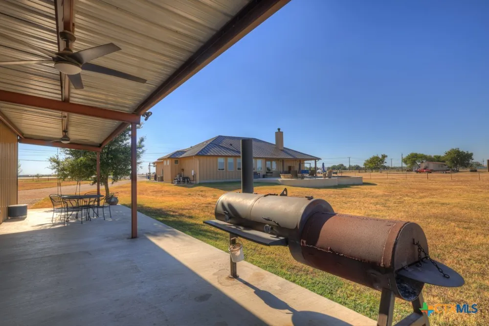 8383 State Highway 123 Seguin, TX 78155