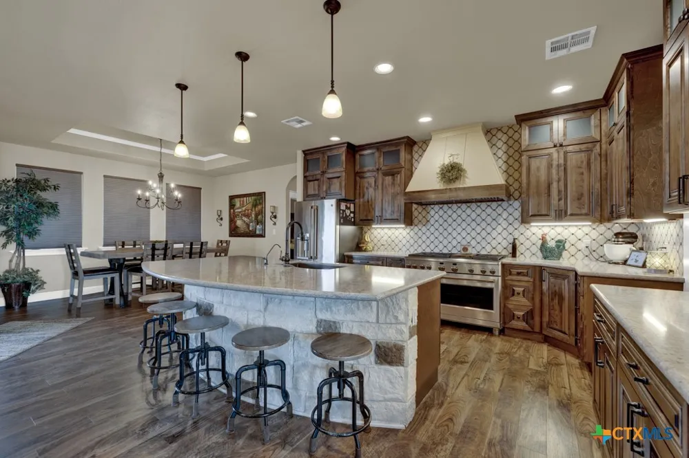 8383 State Highway 123 Seguin, TX 78155