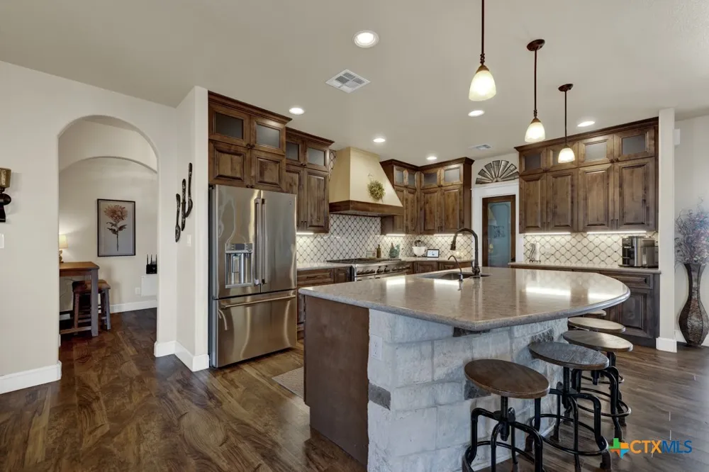 8383 State Highway 123 Seguin, TX 78155